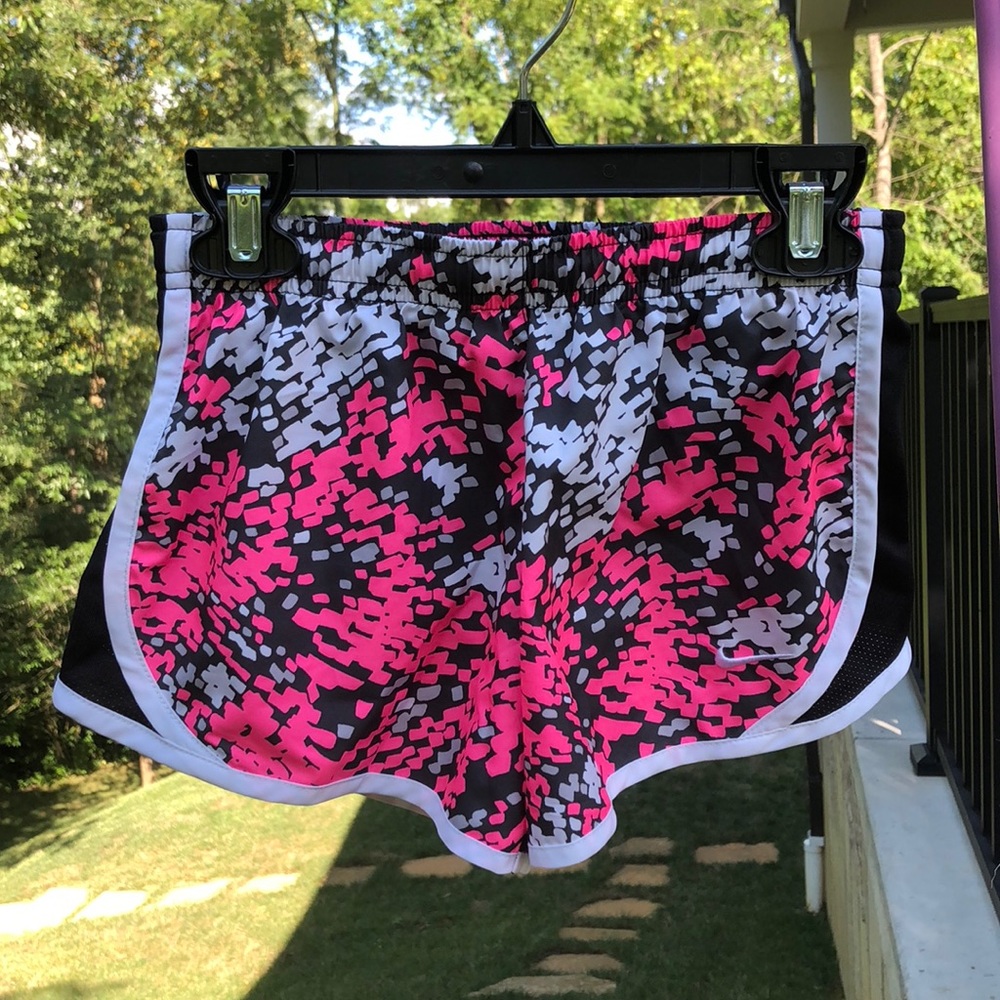 Girls Nike Patterned Running Shorts